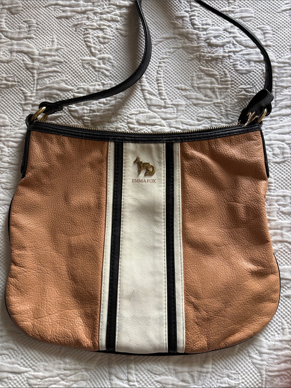 Emma Fox Tan, White & Black Leather Shoulder Bag